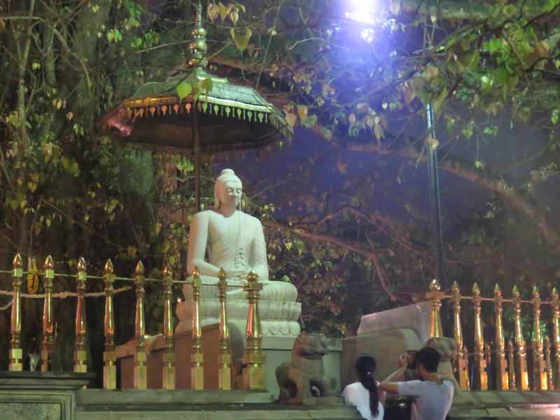 Vollmondfest am Kelaniya Tempel